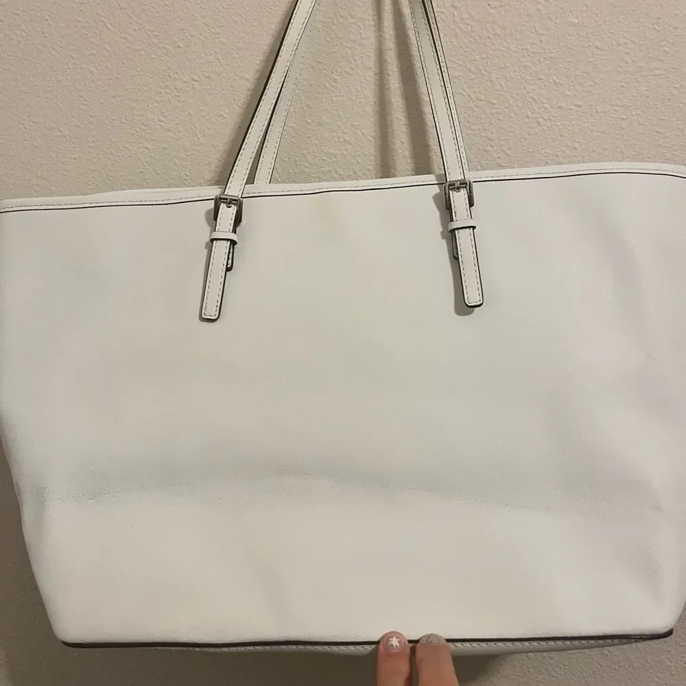 Michael Kors Jet Setter White Handbag - Picture 7 of 9